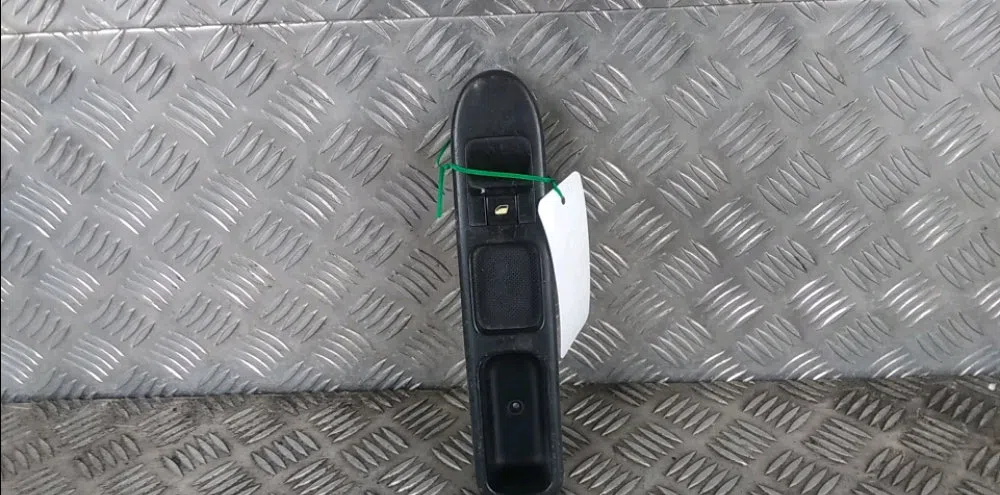Commande lève-glace porte avant droite PEUGEOT 307 2003 occasion