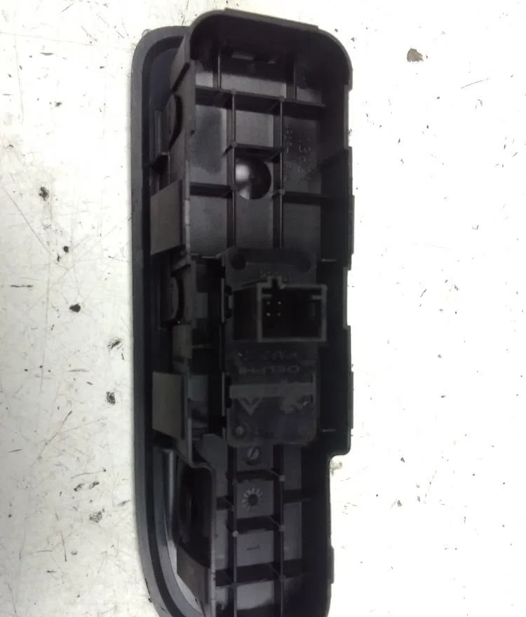 Commande lève-glace porte avant droite PEUGEOT 308 I 2008 occasion