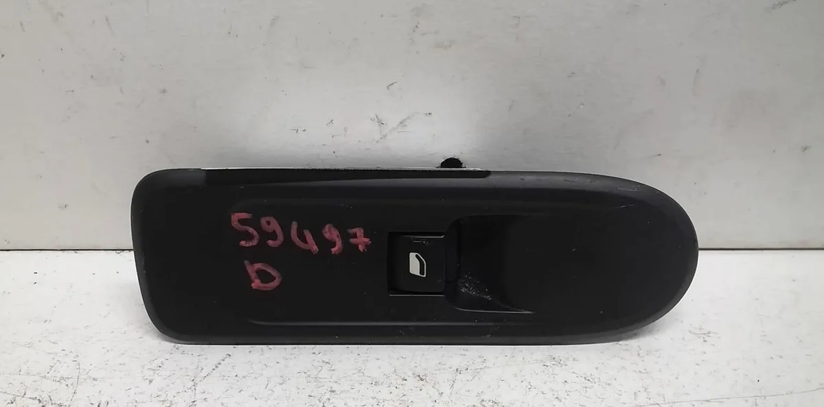 Commande lève-glace porte avant droite Peugeot 308 I (4A_, 4C_) 1.6 16v (2007-2014) occasion