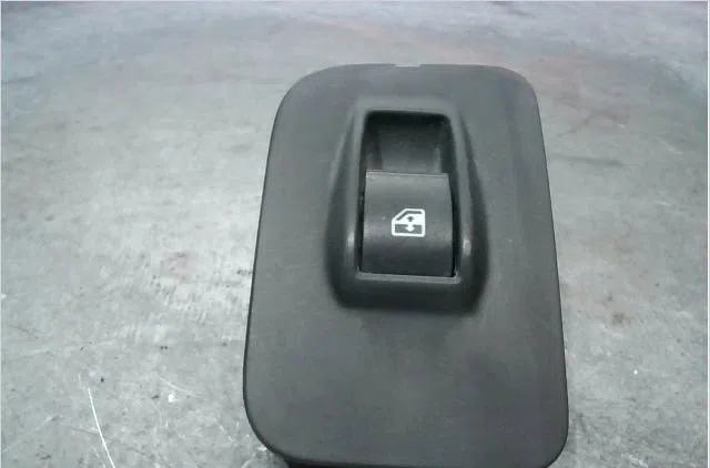 Commande lève-glace porte avant droite Peugeot BIPPER (AA_) 1.4 hdi (2008) 3 portes occasion