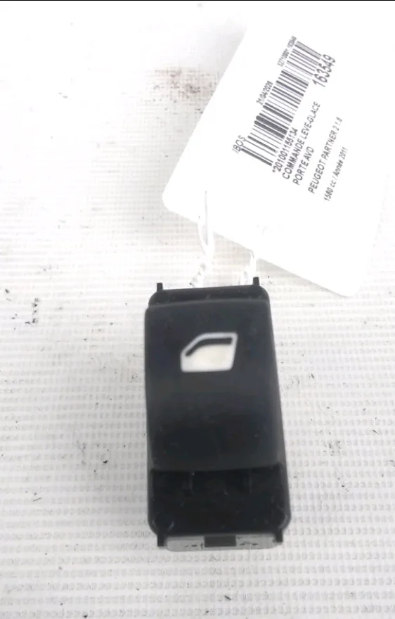 Commande lève-glace porte avant droite Peugeot PARTNER Camionnette-Monospace 1.6 hdi 16v (2008) occasion