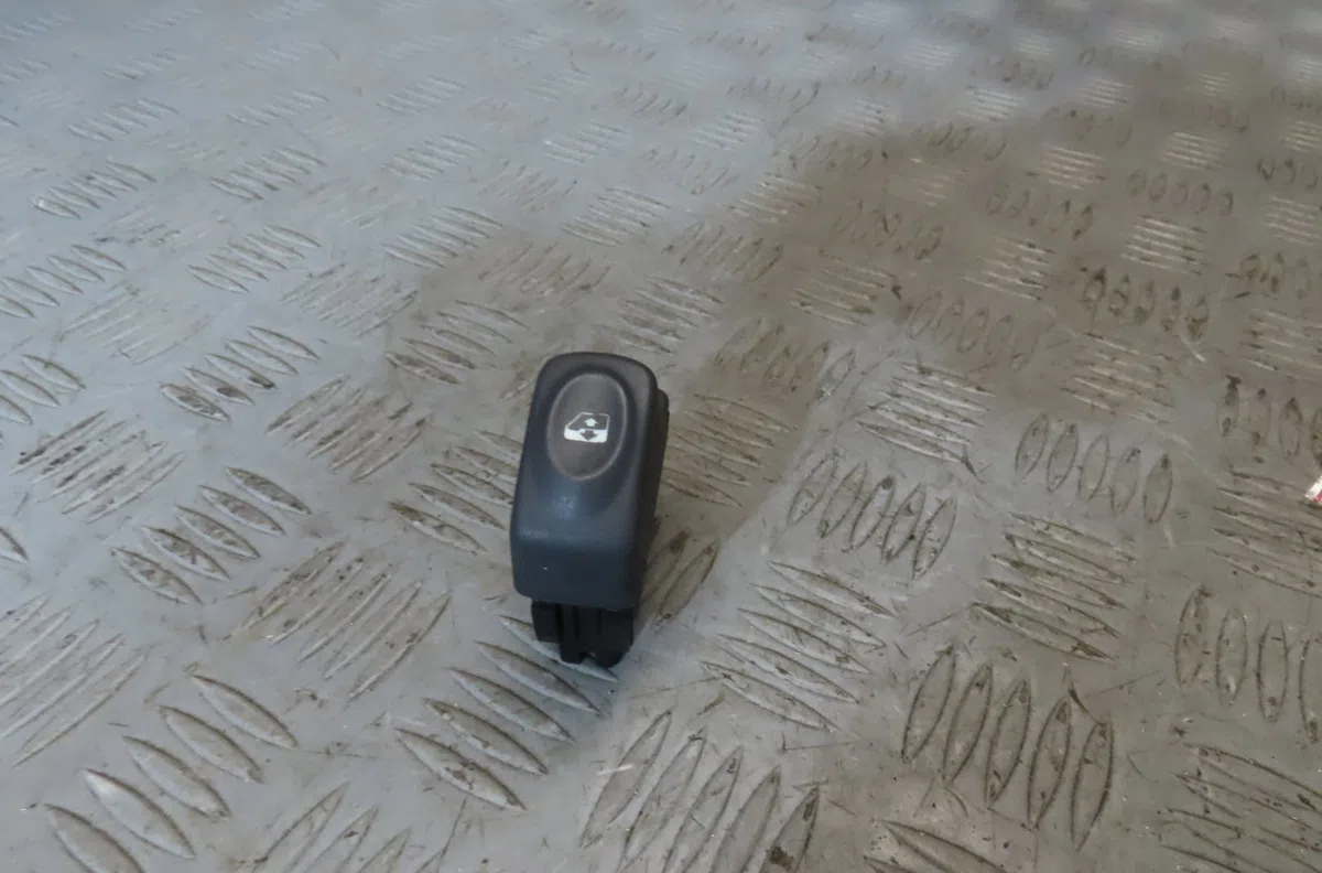 Commande lève-glace porte avant droite RENAULT CLIO 1998 occasion