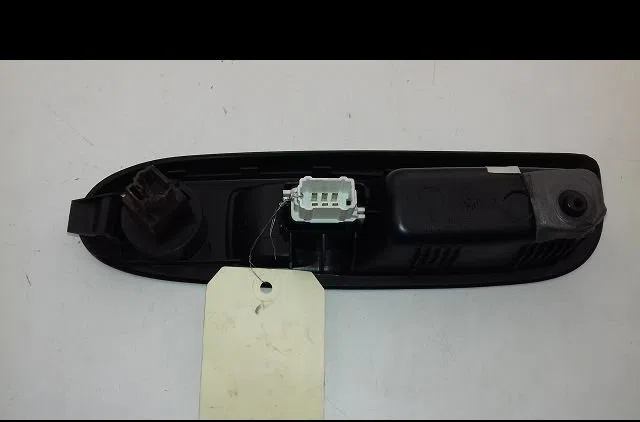 Commande lève-glace porte avant droite Renault CLIO II (BB_, CB_) 1.2 16v (bb05, bb0w, bb11, bb27, bb2t, bb2u, bb2v, cb0