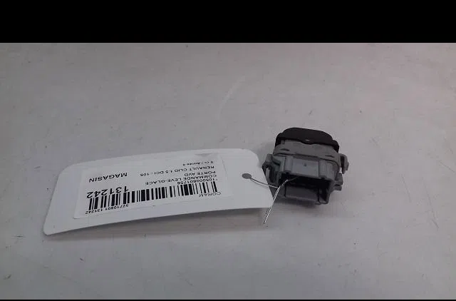 Commande lève-glace porte avant droite Renault CLIO III (BR0-1, CR0-1) 1.5 dci (br0h, cr0h, cr1s, br1s) (2005-2014) 3 po