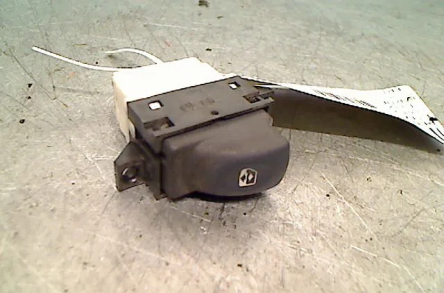 Commande lève-glace porte avant droite Renault ESPACE III (JE0_) 2.2 12v td (je0e, je0h, je0p) (1996-2000) occasion
