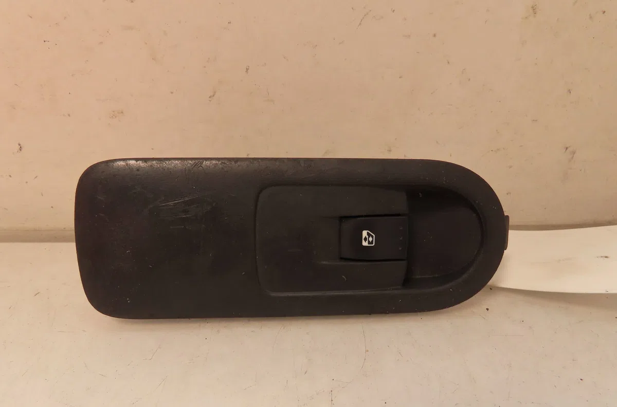 Commande lève-glace porte avant droite Renault GRAND SCÉNIC II (JM0-1_) 1.5 dci (jm02, jm13) (2004-2008) occasion
