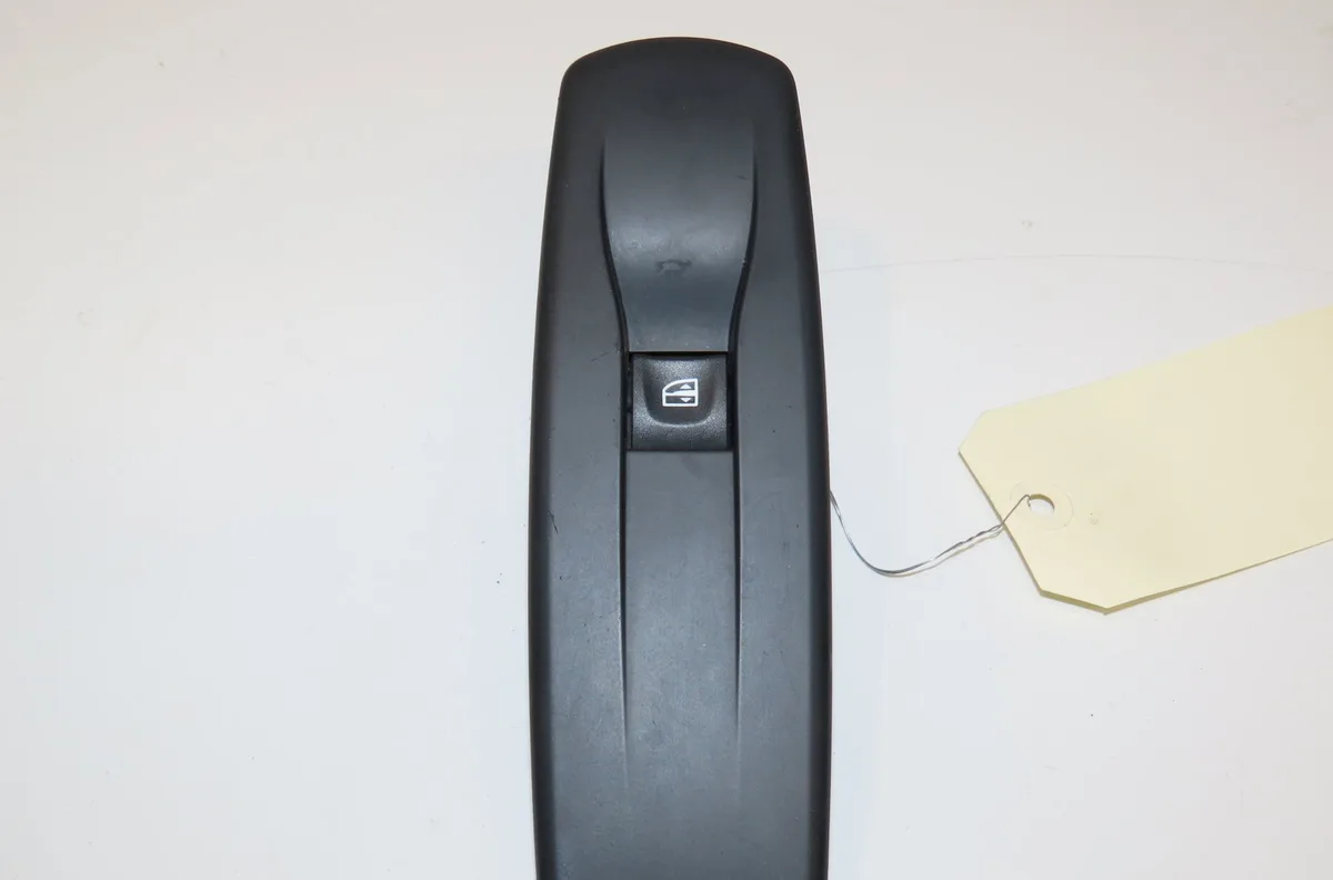 Commande lève-glace porte avant droite Renault LAGUNA III (BT0-1) 2.0 dci (bt07, bt0j, bt14, bt1a, bt1s) (2007-2015) 5 p