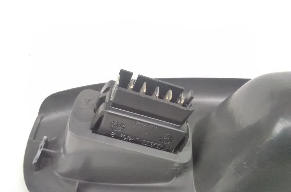 Commande lève-glace porte avant droite RENAULT MEGANE 1999 occasion