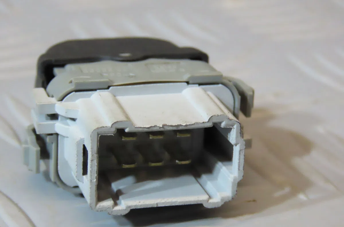 Commande lève-glace porte avant droite RENAULT MEGANE 2006 occasion