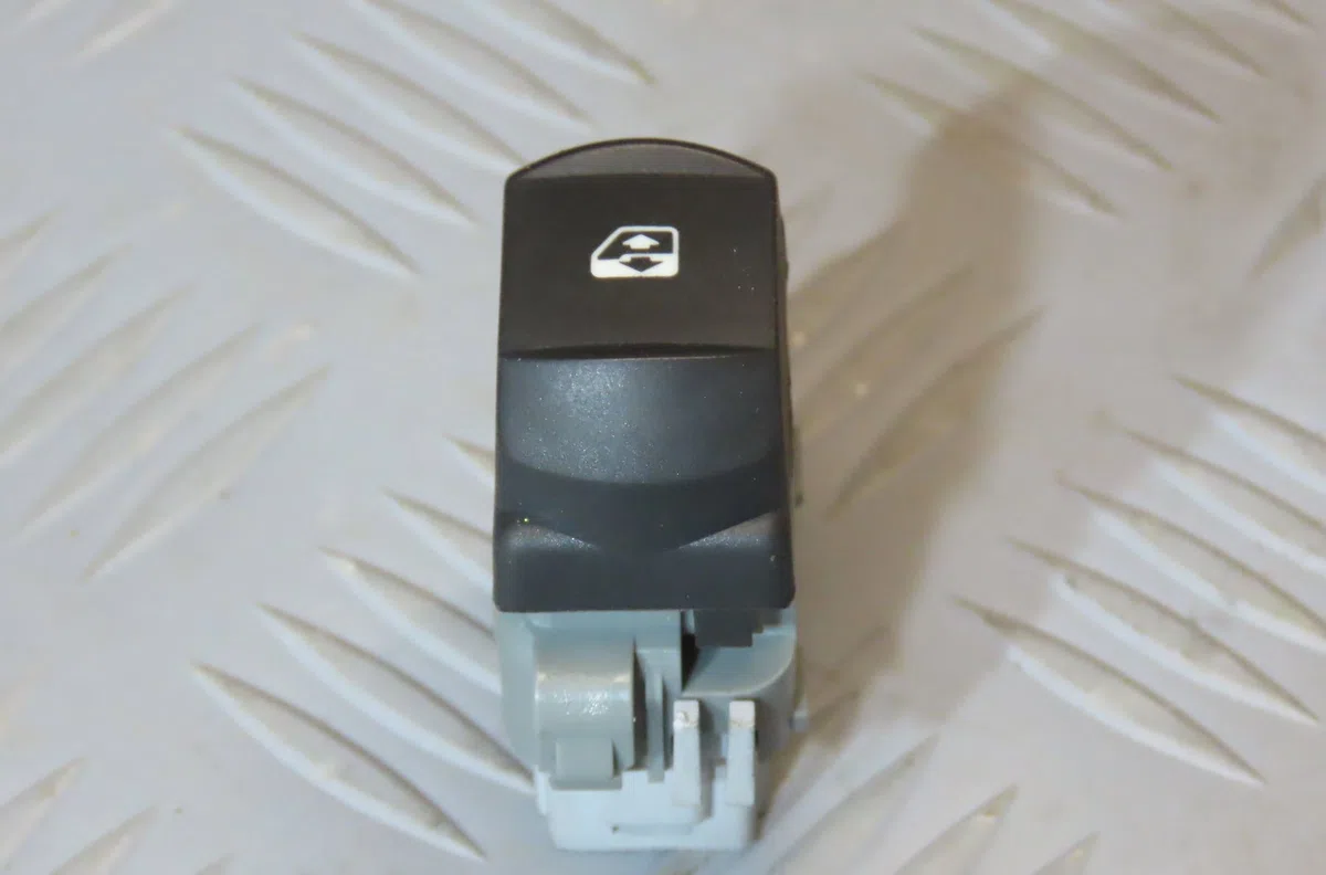 Commande lève-glace porte avant droite RENAULT MEGANE 2006 occasion