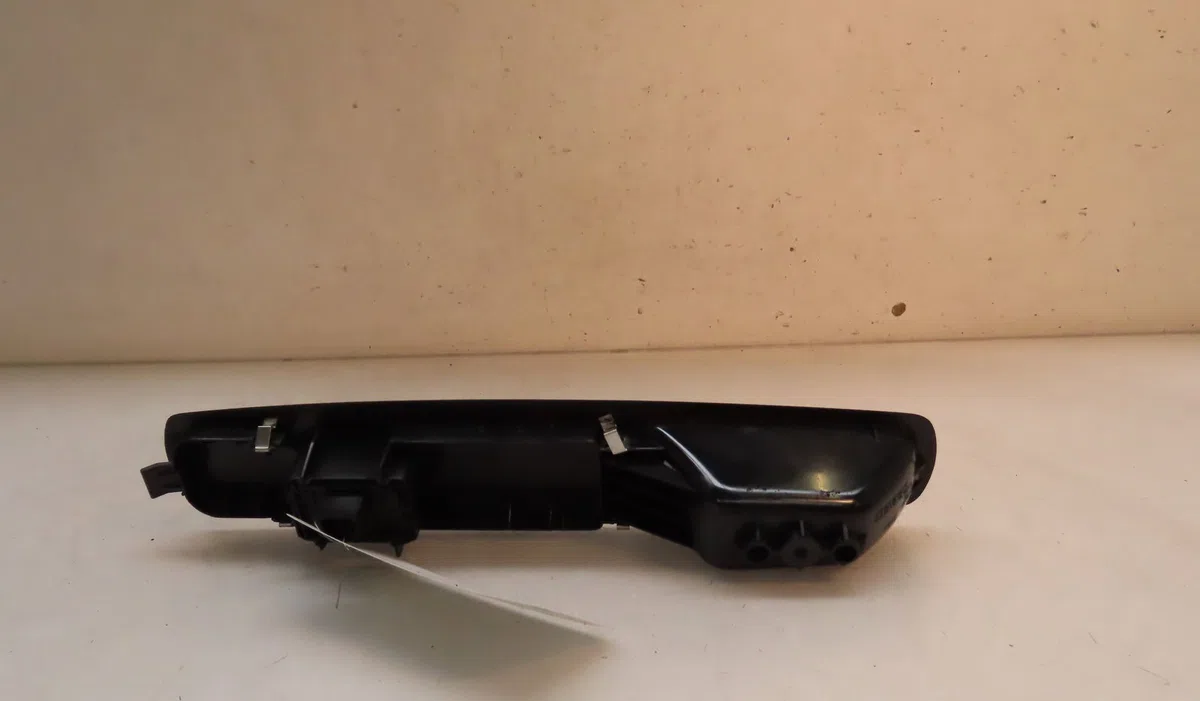 Commande lève-glace porte avant droite RENAULT MEGANE 2011 occasion
