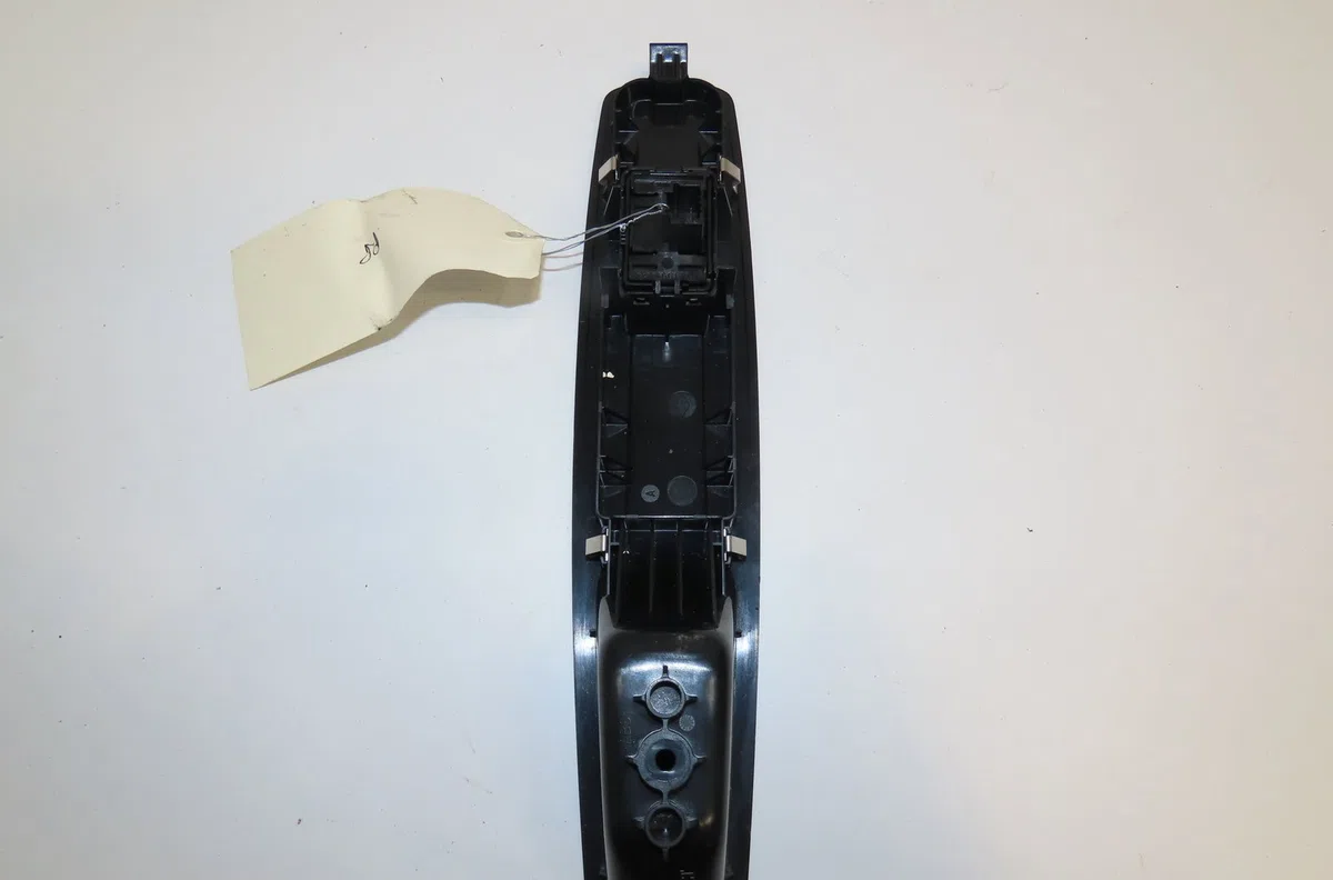 Commande lève-glace porte avant droite Renault MEGANE III 3-5 portes (BZ0-1_, B3_) 1.5 dci (bz09, bz0d, bz1w, bz29, bz14