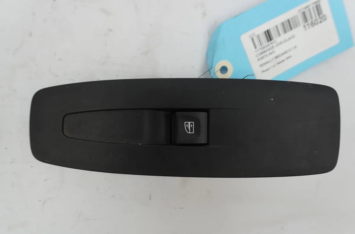 Commande lève-glace porte avant droite Renault MEGANE IV 3-5 portes (B9A-M-N_) 1.8 rs 300 (b9m8) (2018) occasion