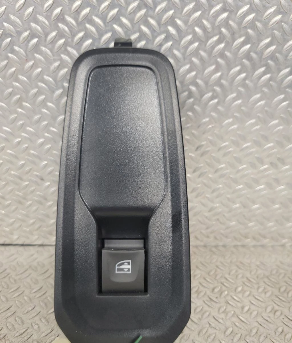 Commande lève-glace porte avant droite Renault TRAFIC III Camionnette (FG_) 1.6 dci 125 (fgmh) (2015) occasion