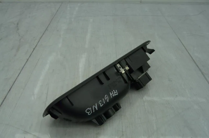 Commande lève-glace porte avant droite RENAULT TWINGO 2 PHASE 1 occasion