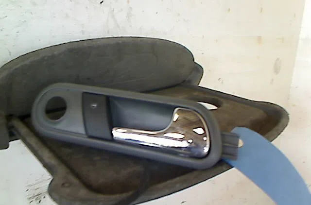 Commande lève-glace porte avant droite SEAT IBIZA occasion