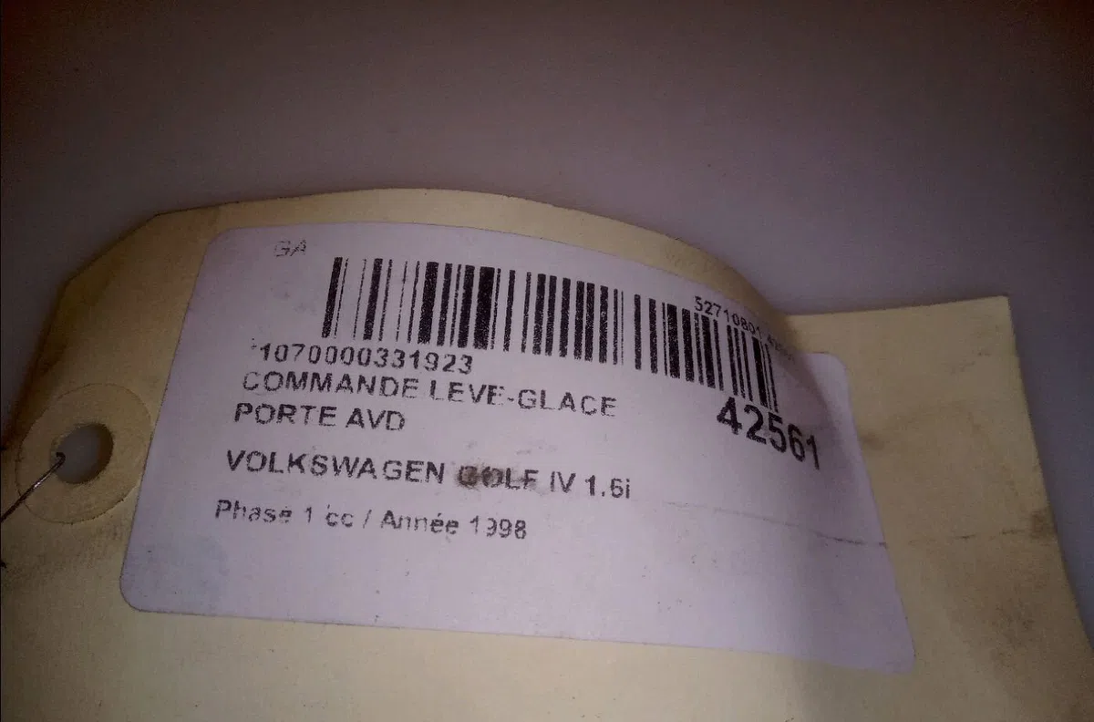 Commande lève-glace porte avant droite Volkswagen GOLF IV (1J1) 1.6 (1997-2004) occasion