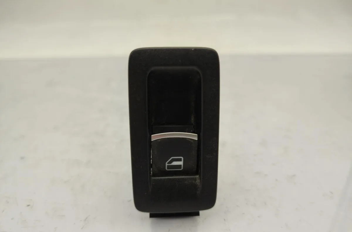 Commande lève-glace porte avant droite VOLKSWAGEN TOURAN 2 occasion