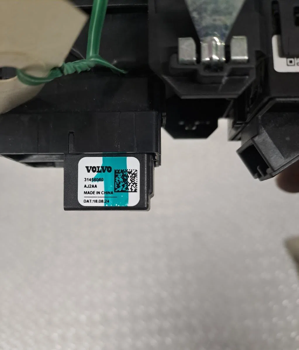Commande lève-glace porte avant droite Volvo XC40 (536) D3 (2018-2021) 5 portes occasion
