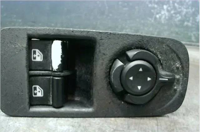 Commande lève-glace porte avant gauche ALFA ROMEO MITO 2010 occasion