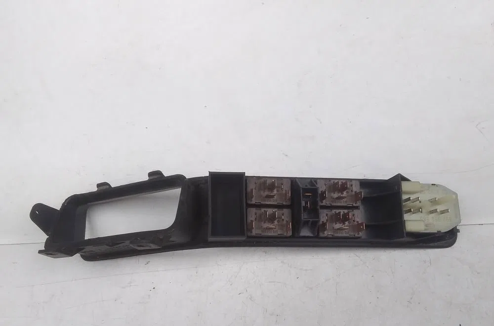 Commande lève-glace porte avant gauche AUDI 80 1990 occasion
