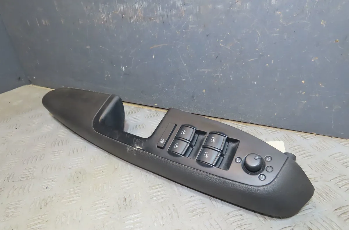 Commande lève-glace porte avant gauche Audi A4 B7 Avant (8ED) 2.0 tdi (2004-2008) occasion