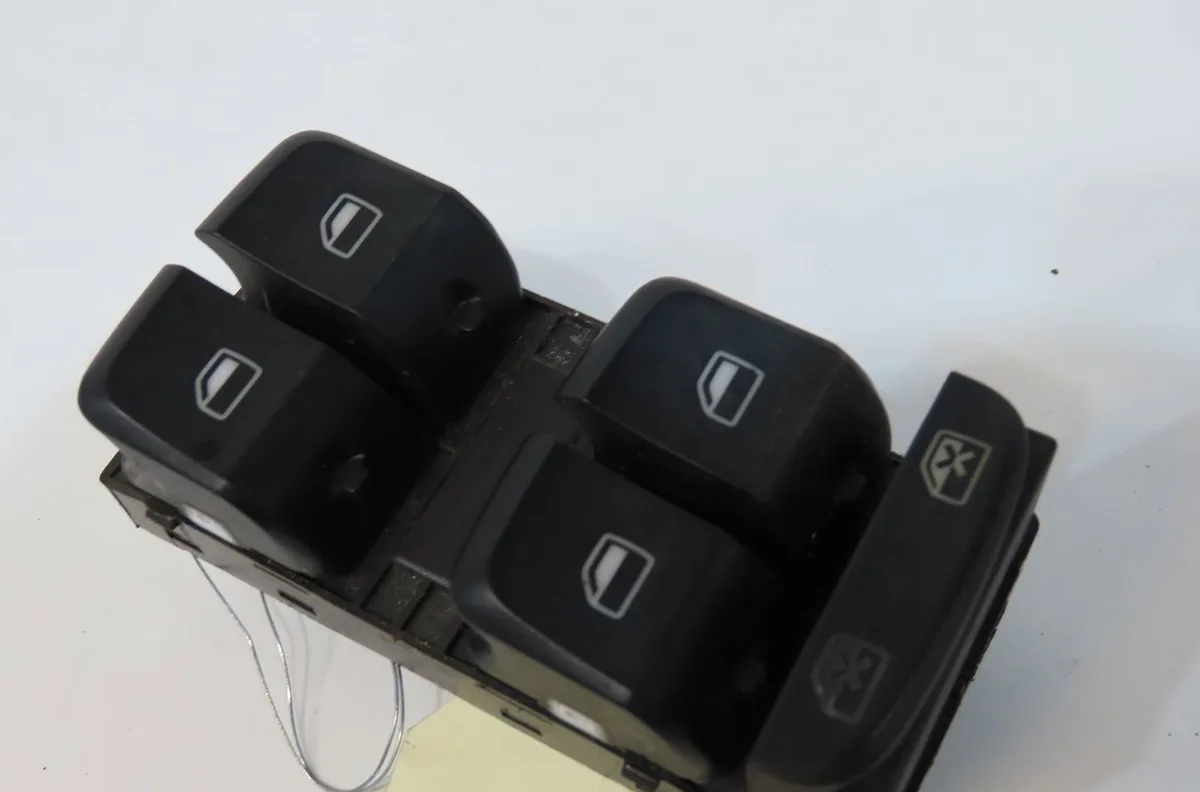 Commande lève-glace porte avant gauche Audi A4 B8 (8K2) 2.0 tfsi (2008-2015) occasion