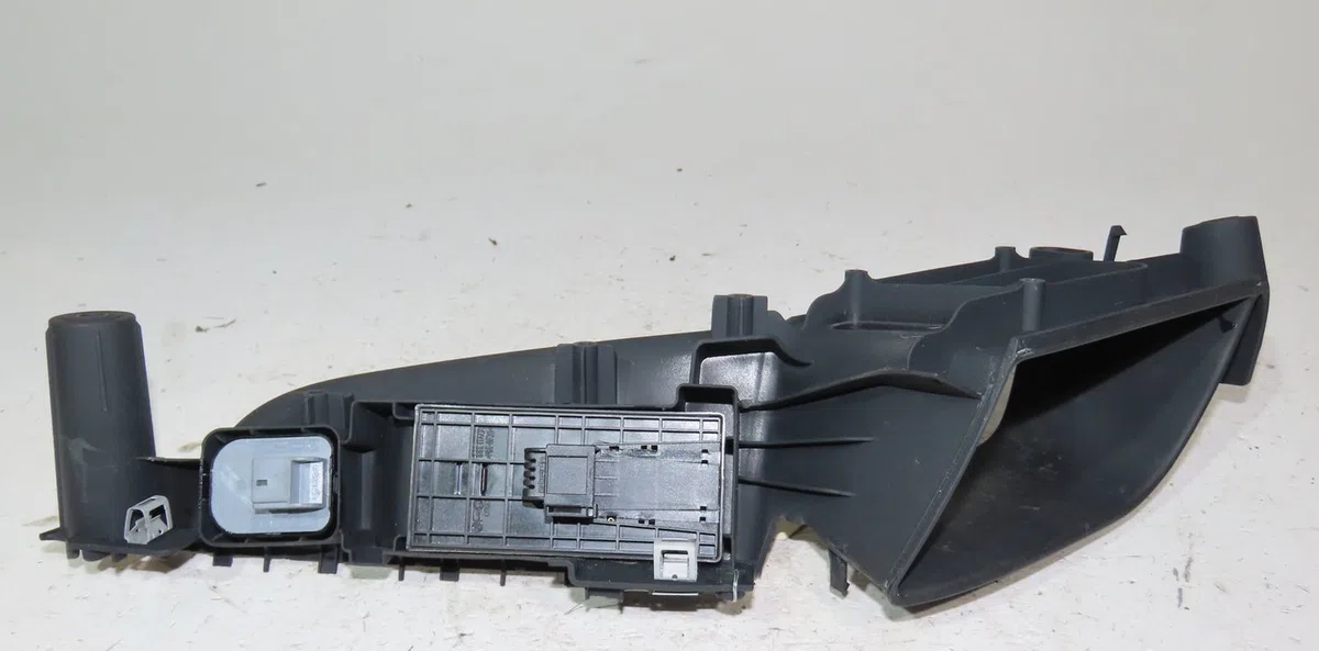 Commande lève-glace porte avant gauche Audi A5 Décapotable (8F7) 2.0 tdi (2009-2012) occasion