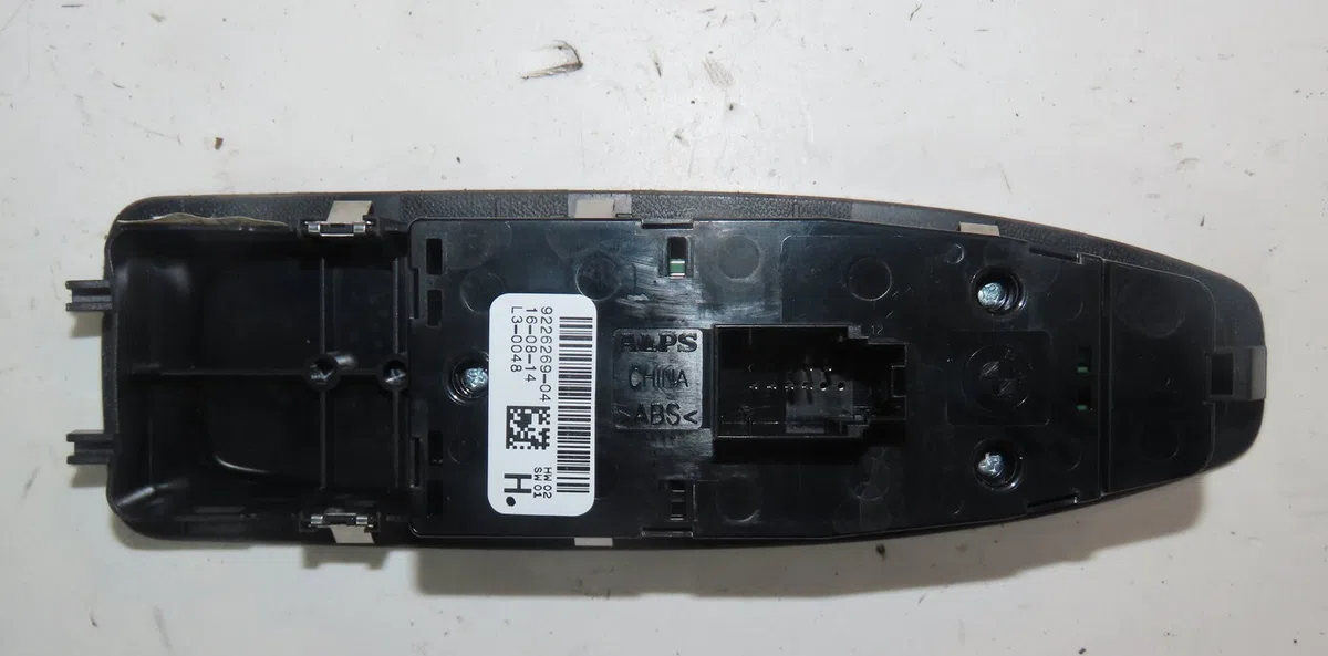 Commande lève-glace porte avant gauche Bmw 2 Coupé (F22, F87) 218 d (2014-2015) occasion