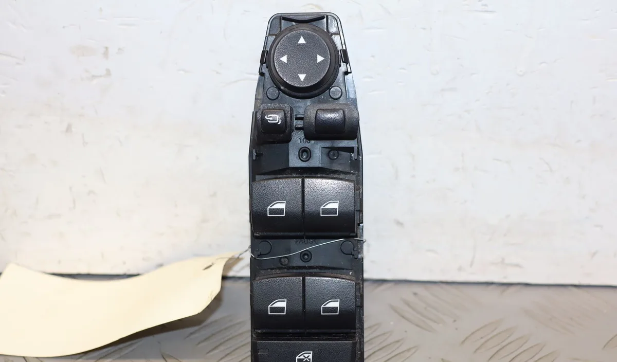 Commande lève-glace porte avant gauche Bmw X3 (F25) Xdrive 20 d (2010-2014) occasion