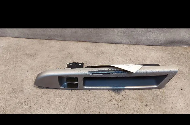 Commande lève-glace porte avant gauche Chevrolet MATIZ (M200, M250) 0.8 (2005-2013) occasion