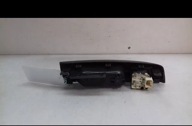 Commande lève-glace porte avant gauche Chevrolet SPARK (M300) 1.0 (2010) 5 portes occasion