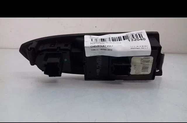 Commande lève-glace porte avant gauche Chevrolet VOLT Ev 150 (2011) occasion