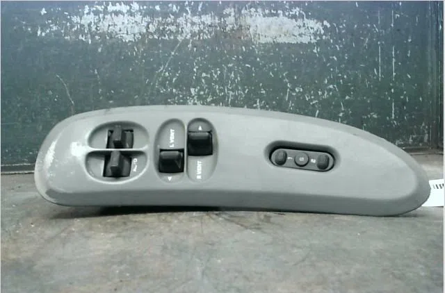 Commande lève-glace porte avant gauche Chrysler VOYAGER IV (RG, RS) 2.8 crd (2004-2008) occasion