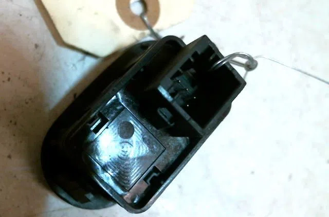 Commande lève-glace porte avant gauche Citroën C2 (JM_) 1.4 hdi (2003-2009) 3 portes occasion