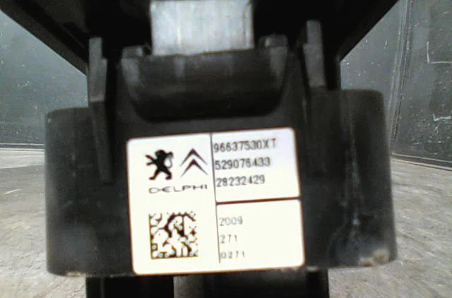 Commande lève-glace porte avant gauche Citroën C3 II (SC_) 1.4 (2009-2016) 5 portes occasion