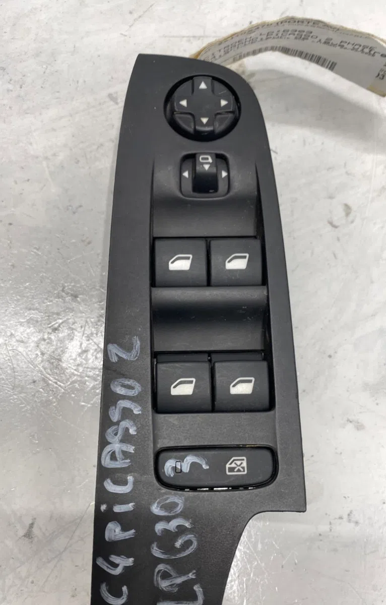 Commande lève-glace porte avant gauche Citroen C4 GRAND PICASSO II (DA_, DE_) 1.6 bluehdi 120 (2014) occasion