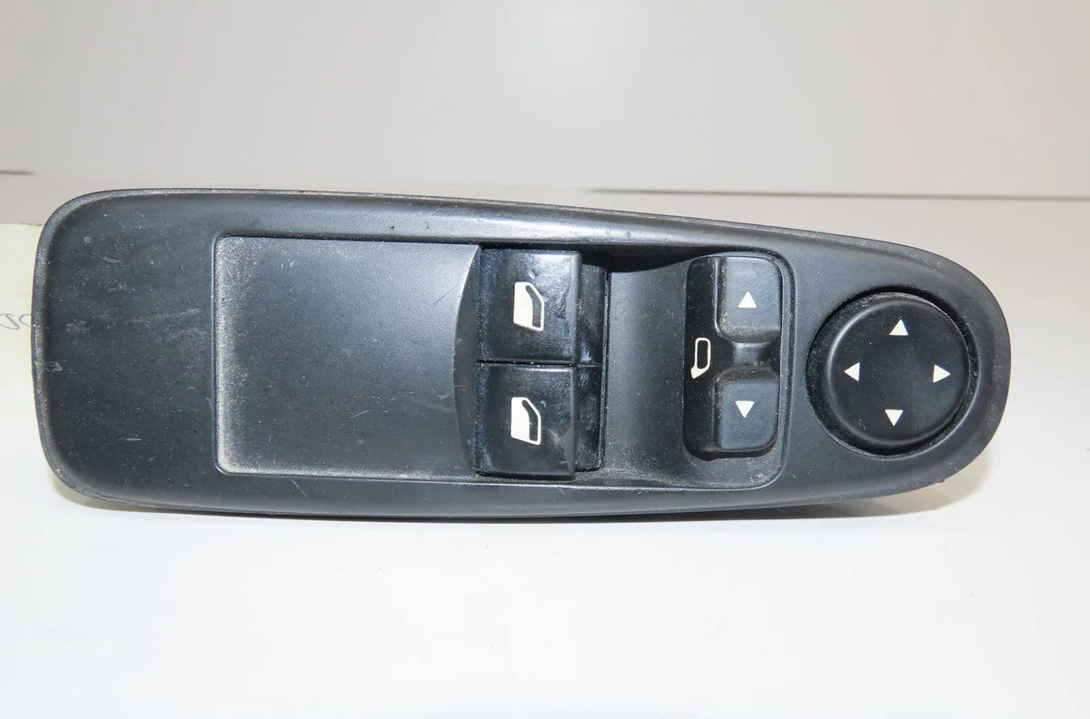 Commande lève-glace porte avant gauche Citroen C4 PICASSO I Monospace (UD_) 1.6 hdi (2007-2013) 5 portes occasion
