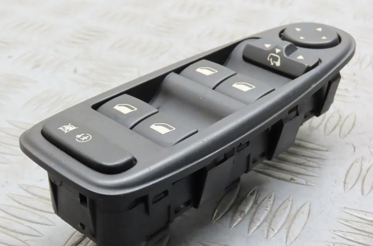 Commande lève-glace porte avant gauche Citroen C4 PICASSO I Monospace (UD_) 2.0 hdi 150 (2009-2013) 5 portes occasion