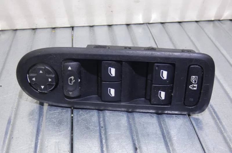 Commande lève-glace porte avant gauche CITROEN C5 2 occasion