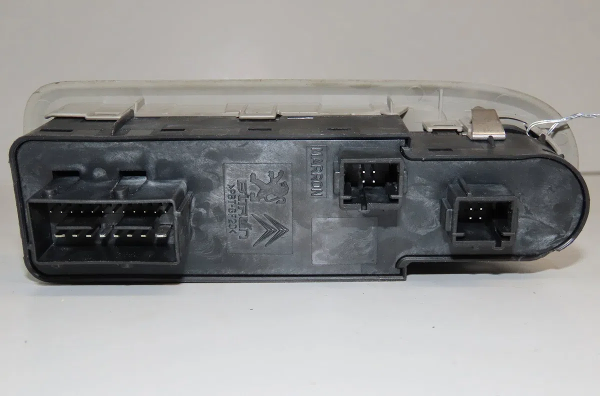 Commande lève-glace porte avant gauche Citroen C5 III (RD_) 1.6 thp 155 (2009) occasion