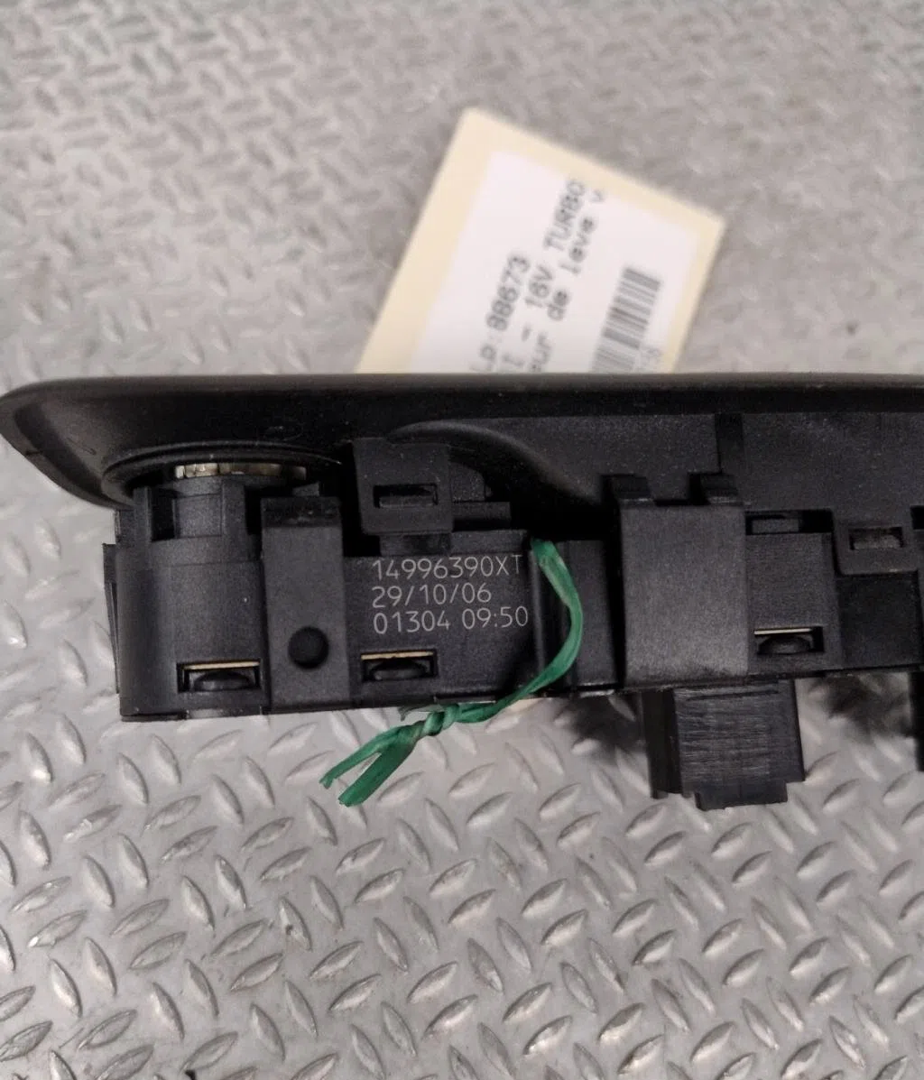 Commande lève-glace porte avant gauche CITROEN C8  C8 occasion