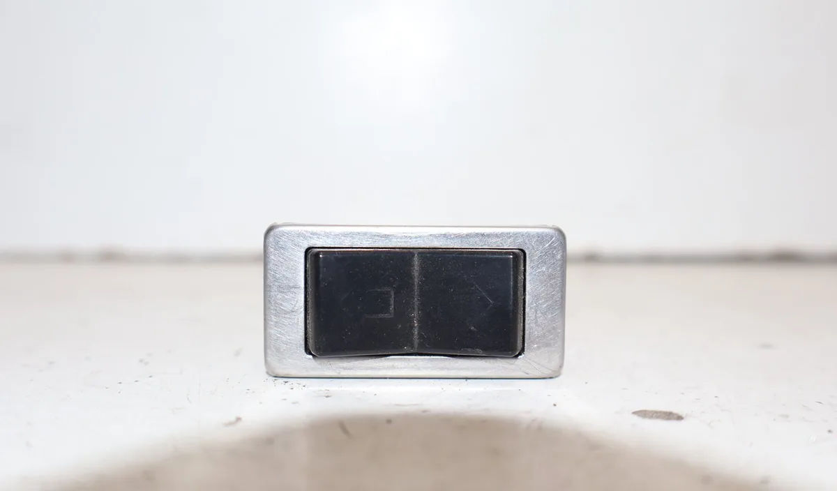 Commande lève-glace porte avant gauche Citroen CX II 22 trs (1985-1992) occasion