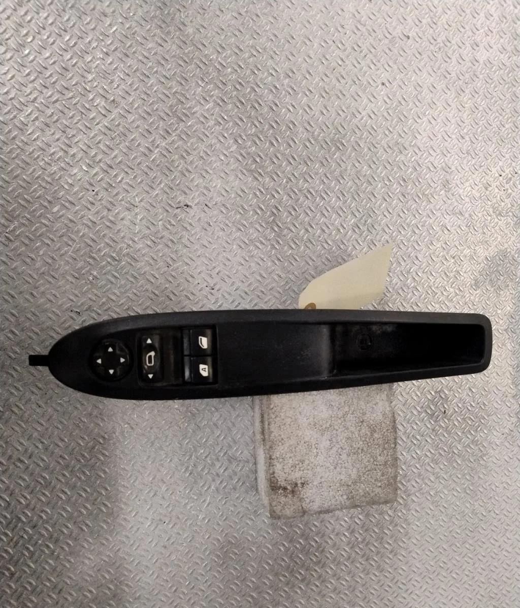 Commande lève-glace porte avant gauche Citroen DS3 (SA_) 1.6 vti 120 (2010-2015) occasion