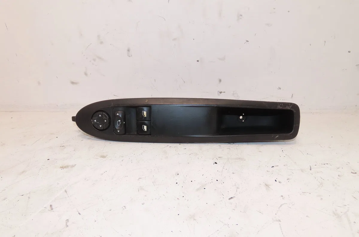 Commande lève-glace porte avant gauche Citroën DS4 (NX_) 1.6 hdi 115 (2012-2015) occasion