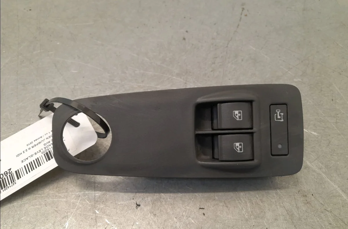 Commande lève-glace porte avant gauche Citroen JUMPER Camionnette 2.2 hdi 120 (2006) occasion