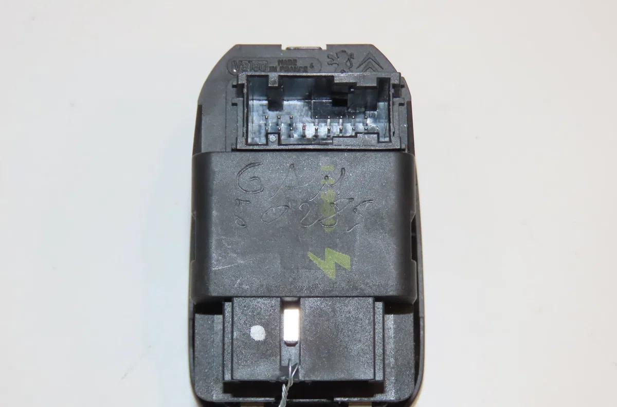 Commande lève-glace porte avant gauche Citroen JUMPY Camionnette (BS_, BT_, BY_, BZ_) 2.0 hdi 95 (1999-2006) occasion
