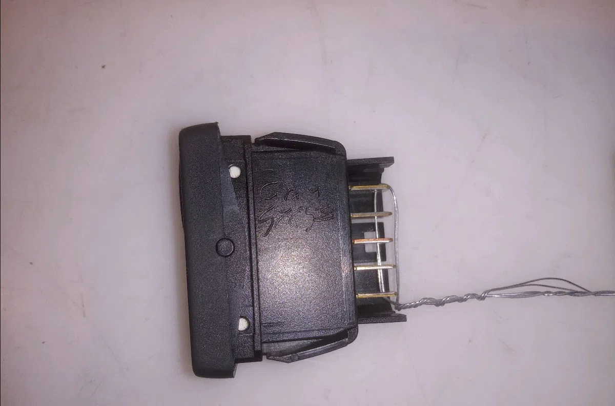 Commande lève-glace porte avant gauche Citroen SAXO (S0, S1) 1.6 (1996-2003) occasion