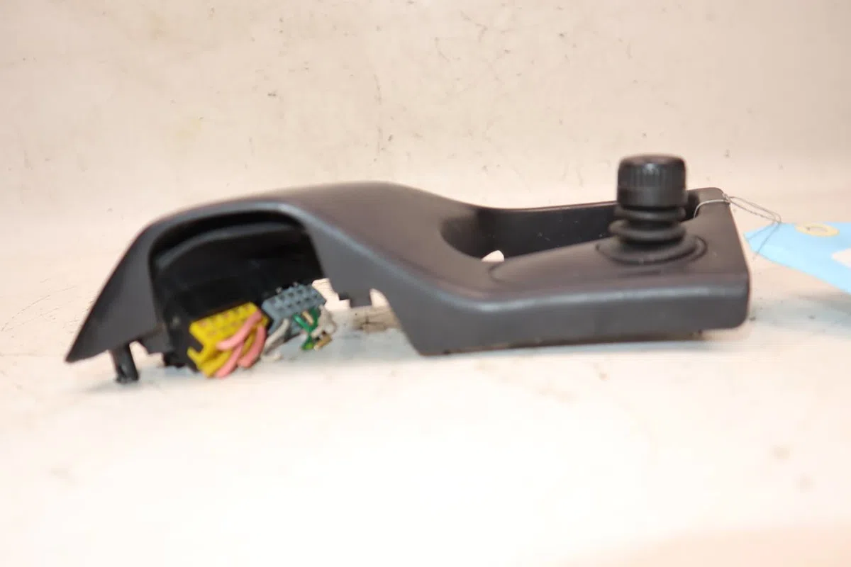 Commande lève-glace porte avant gauche Citroën XANTIA (X1_, X2_) 2.0 hdi 109 (1999-2003) occasion
