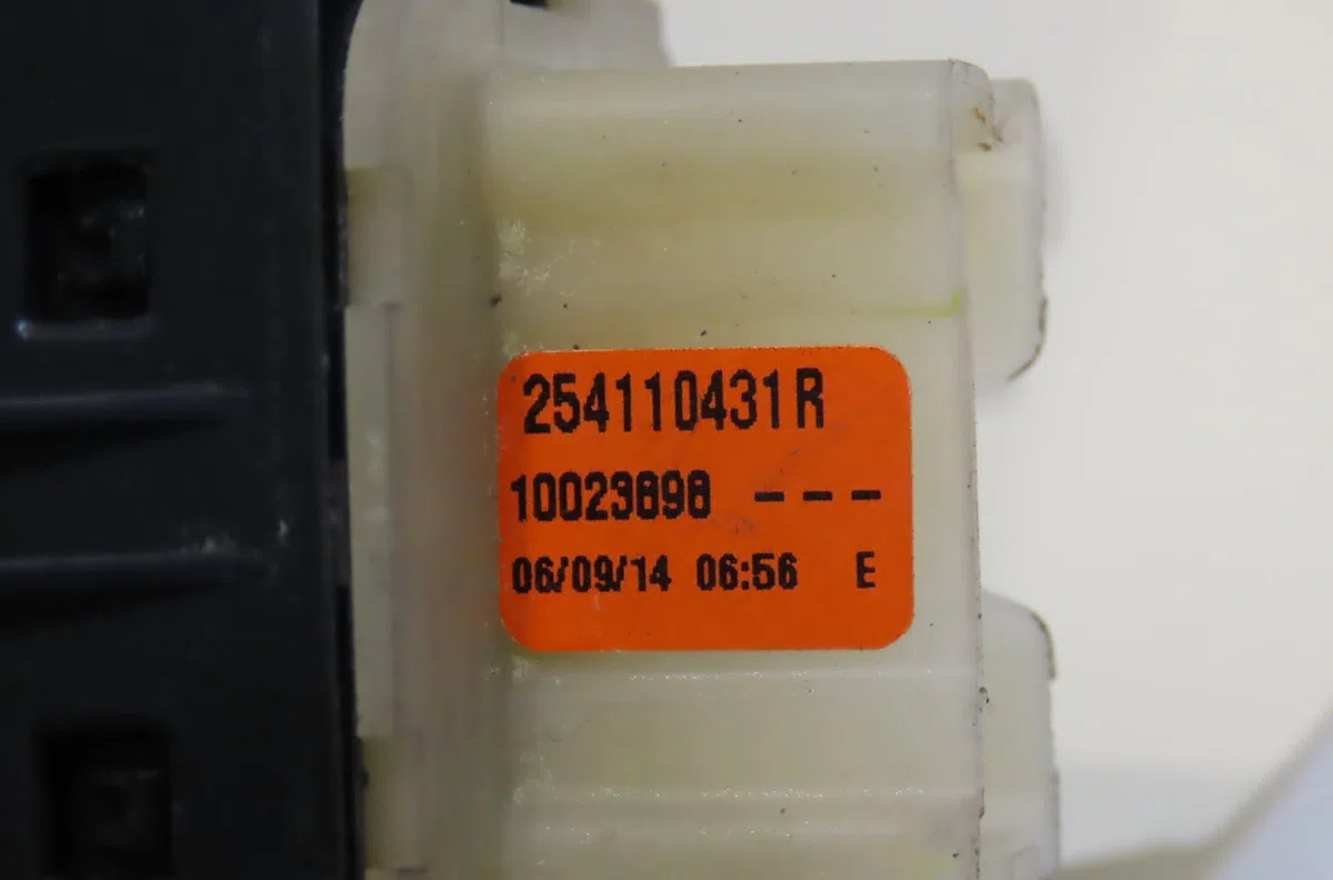 Commande lève-glace porte avant gauche Dacia DUSTER (HS_) 1.5 dci (hsaj) (2010-2018) occasion